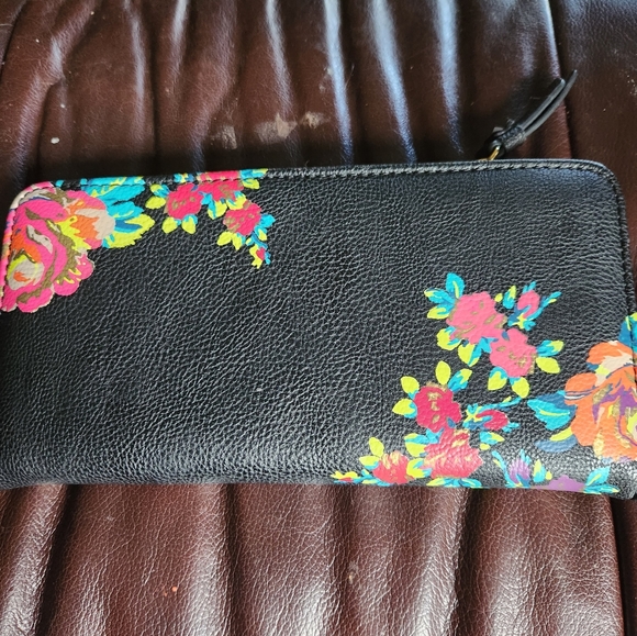 Betsey Johnson wallet - like new! - Picture 3 of 5